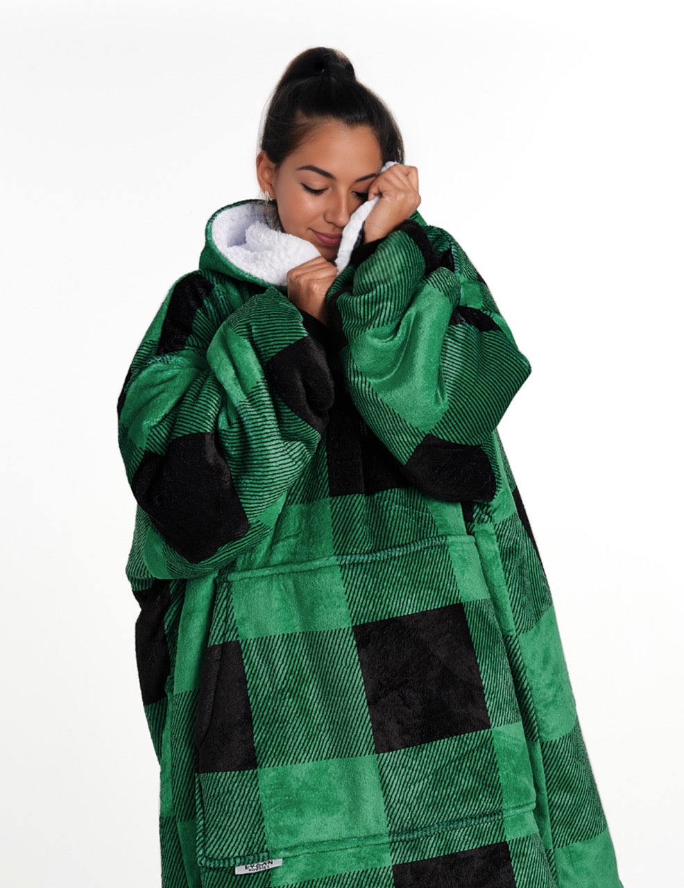 EXTRA LONG ADULTS BLANKET HOODIE - GREEN PLAID